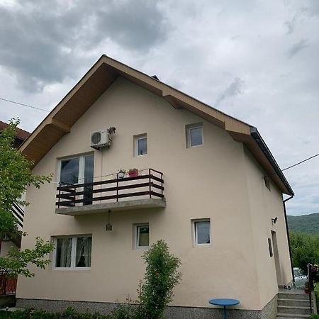 Idila Apartment Баина Баща Екстериор снимка