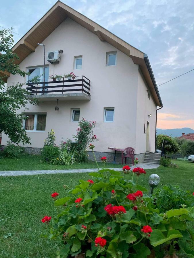 Idila Apartment Баина Баща Екстериор снимка